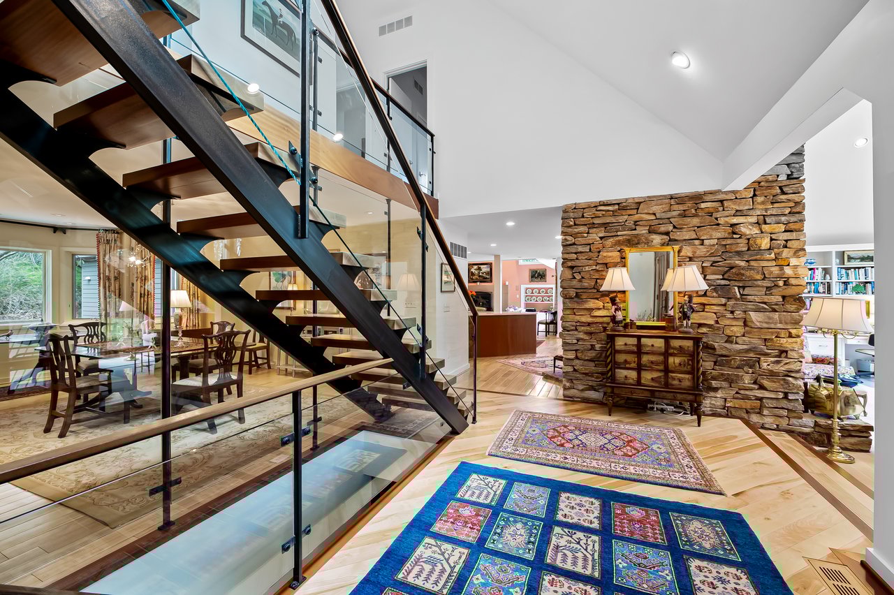 18 Treadwell Court