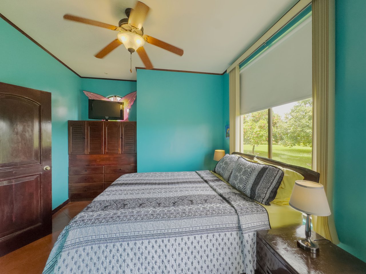 Tropical Estate in Gated Community near Quepos