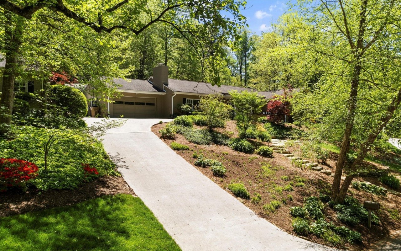 Wallace Luxury Spotlight | 4248 SW Valencia Road Knoxville, TN 37919