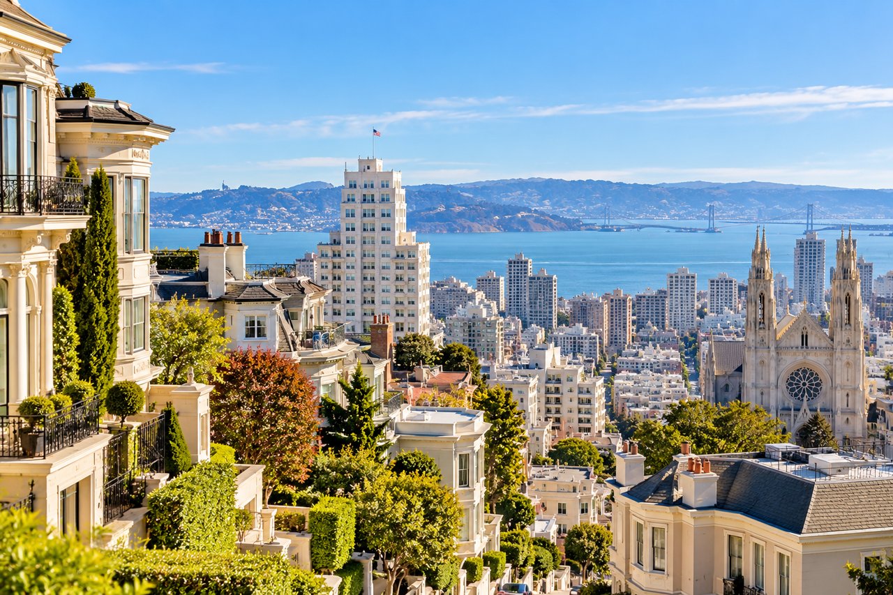 Nob Hill luxury condos and residential buildings in San Francisco