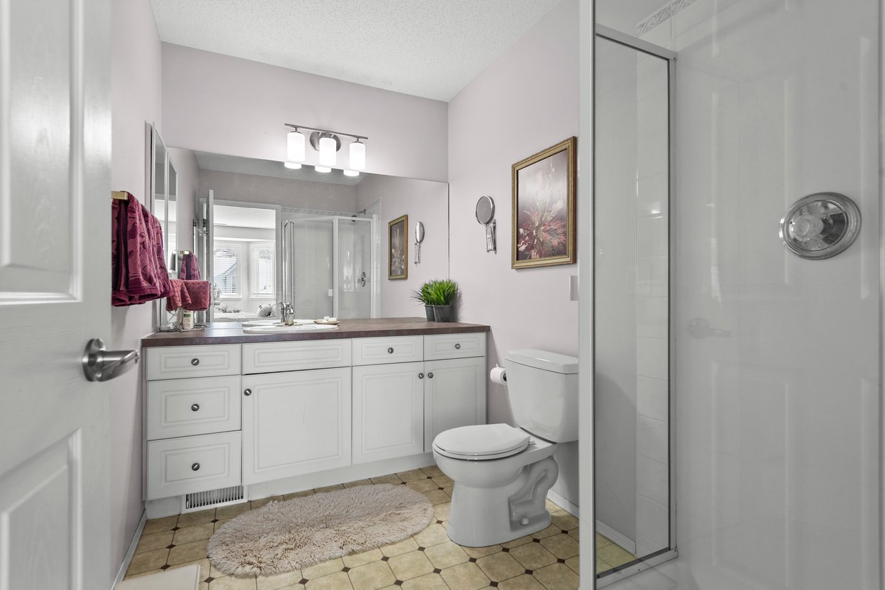 180 Valley Ridge Heights NW