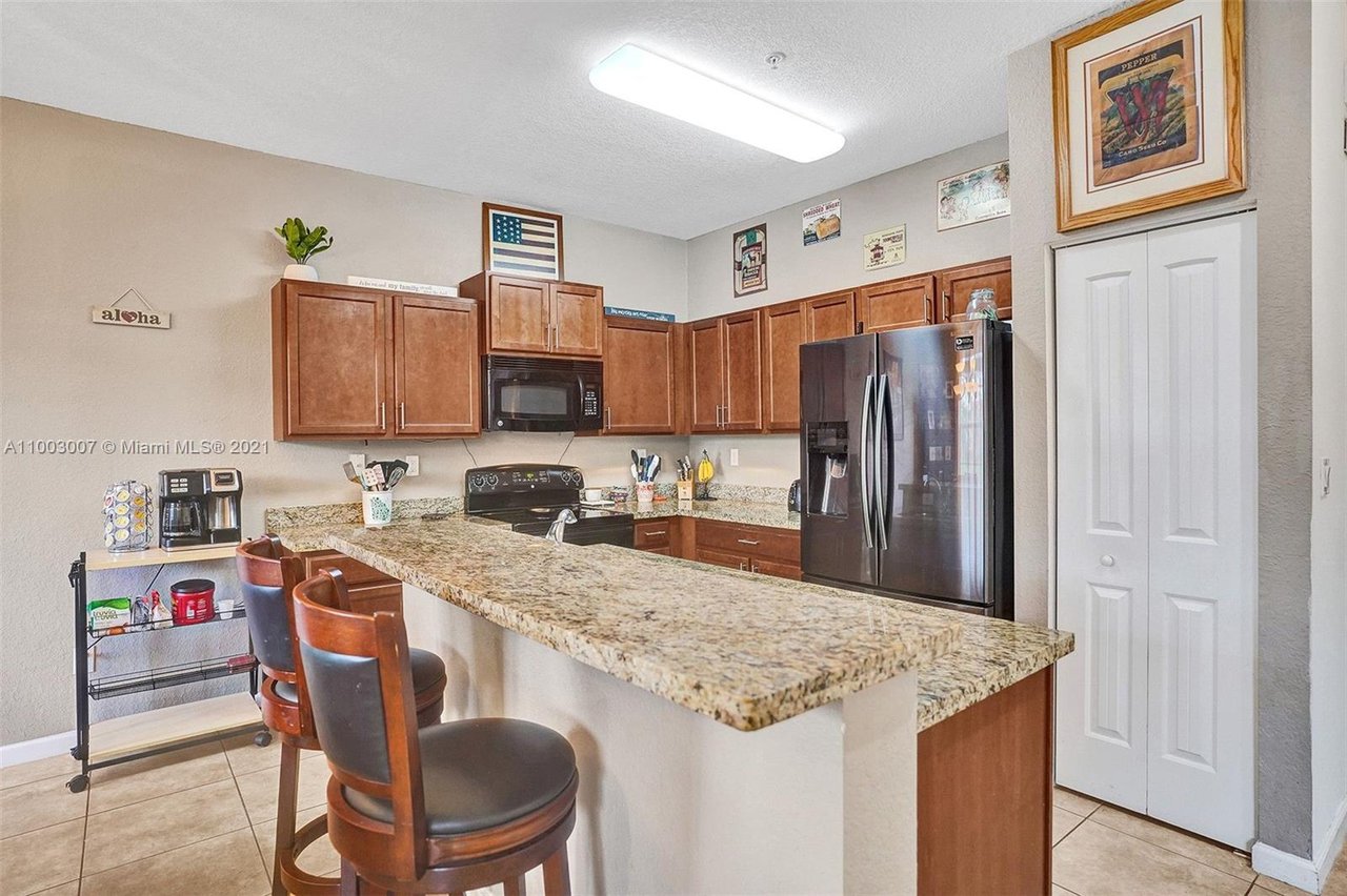 239 SW 7th St #239, Pompano Beach, FL 33060