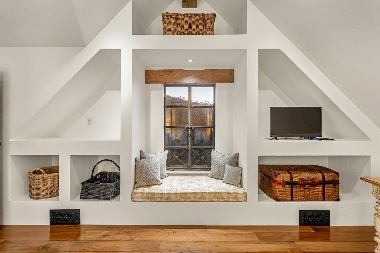 Napa Valley Compound