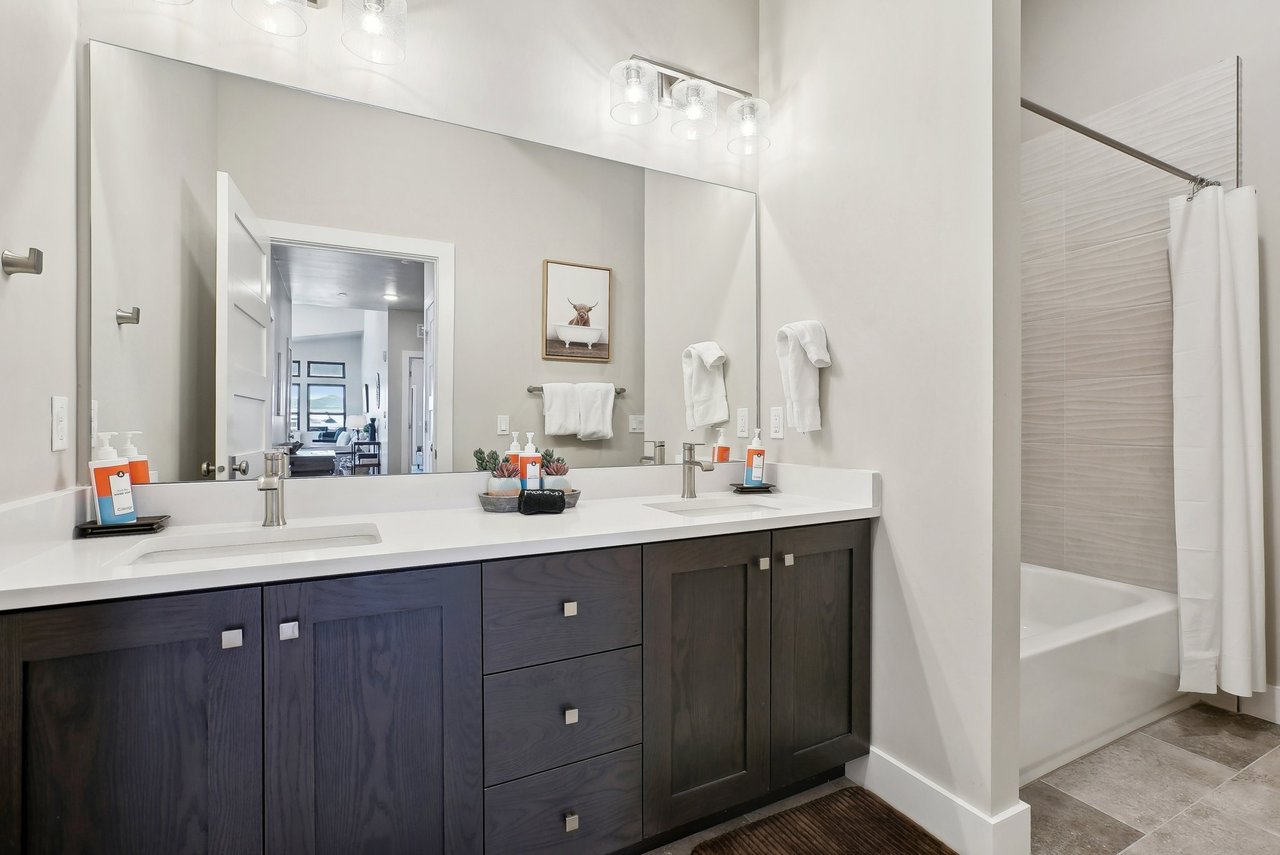 1145 W Helling Circle #304