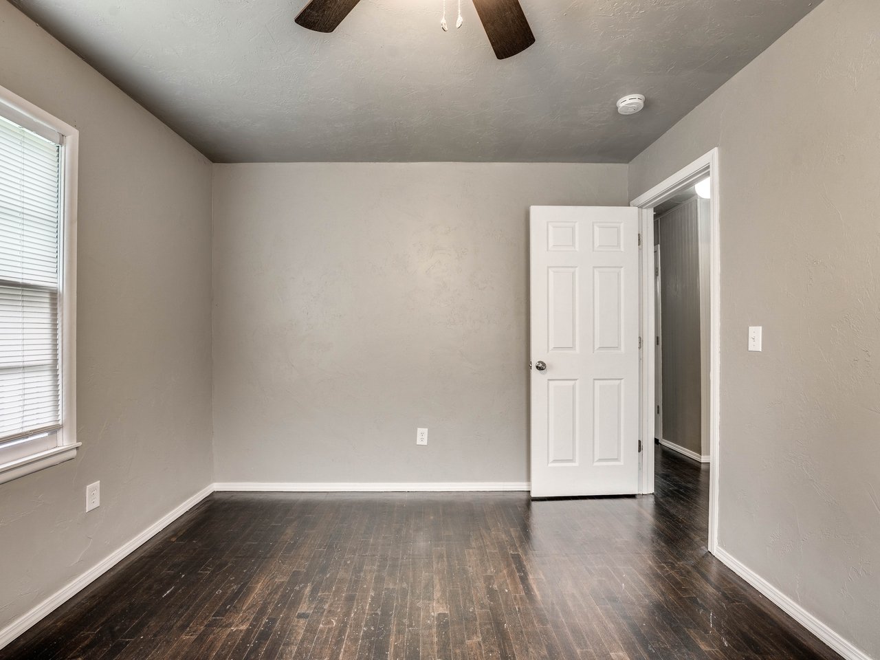 1313 Laverne