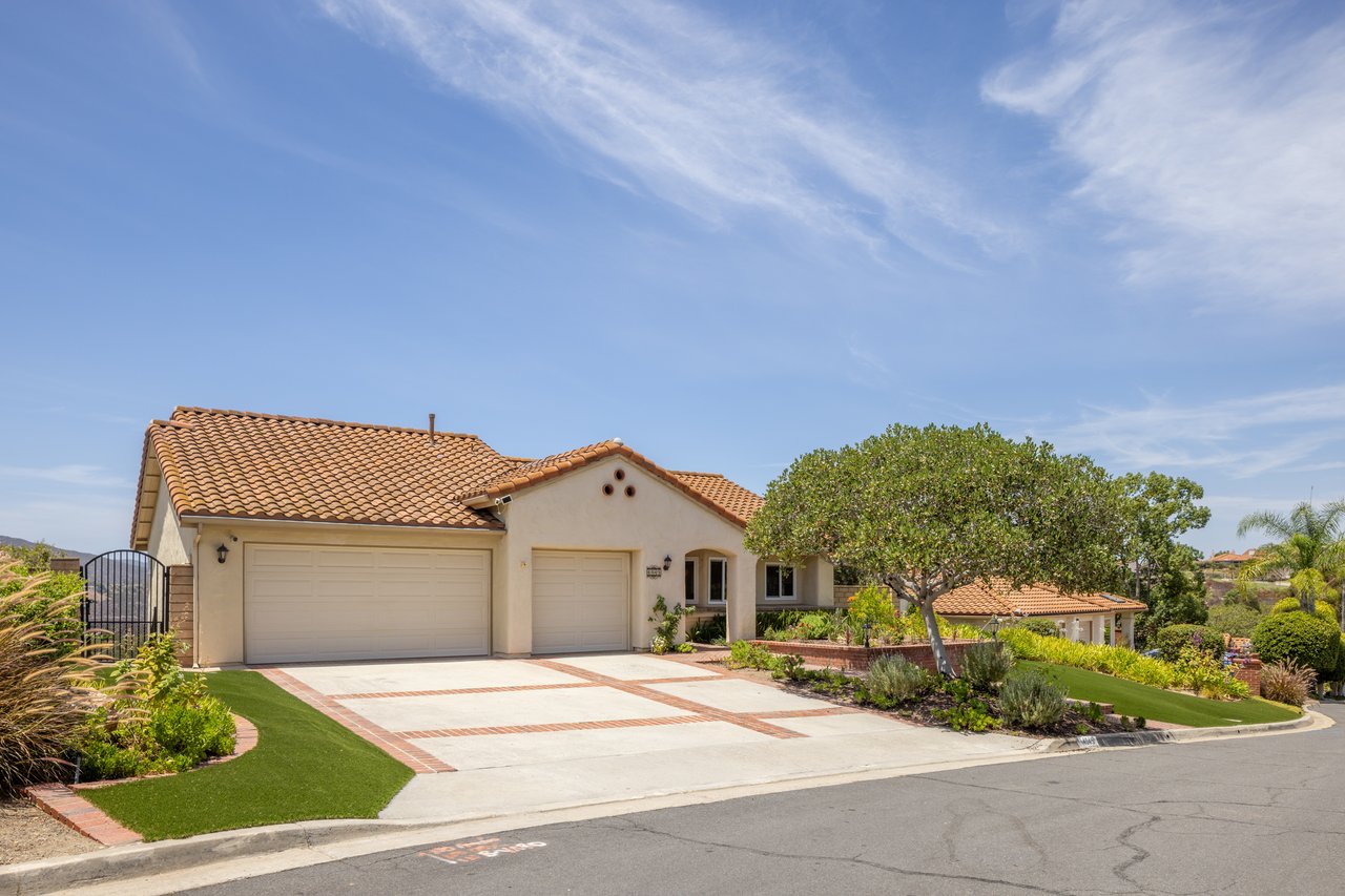 4045 Vortex Place | Escondido
