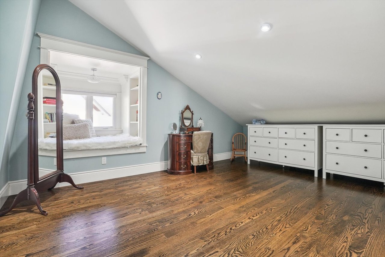 1662 Roundleaf Court