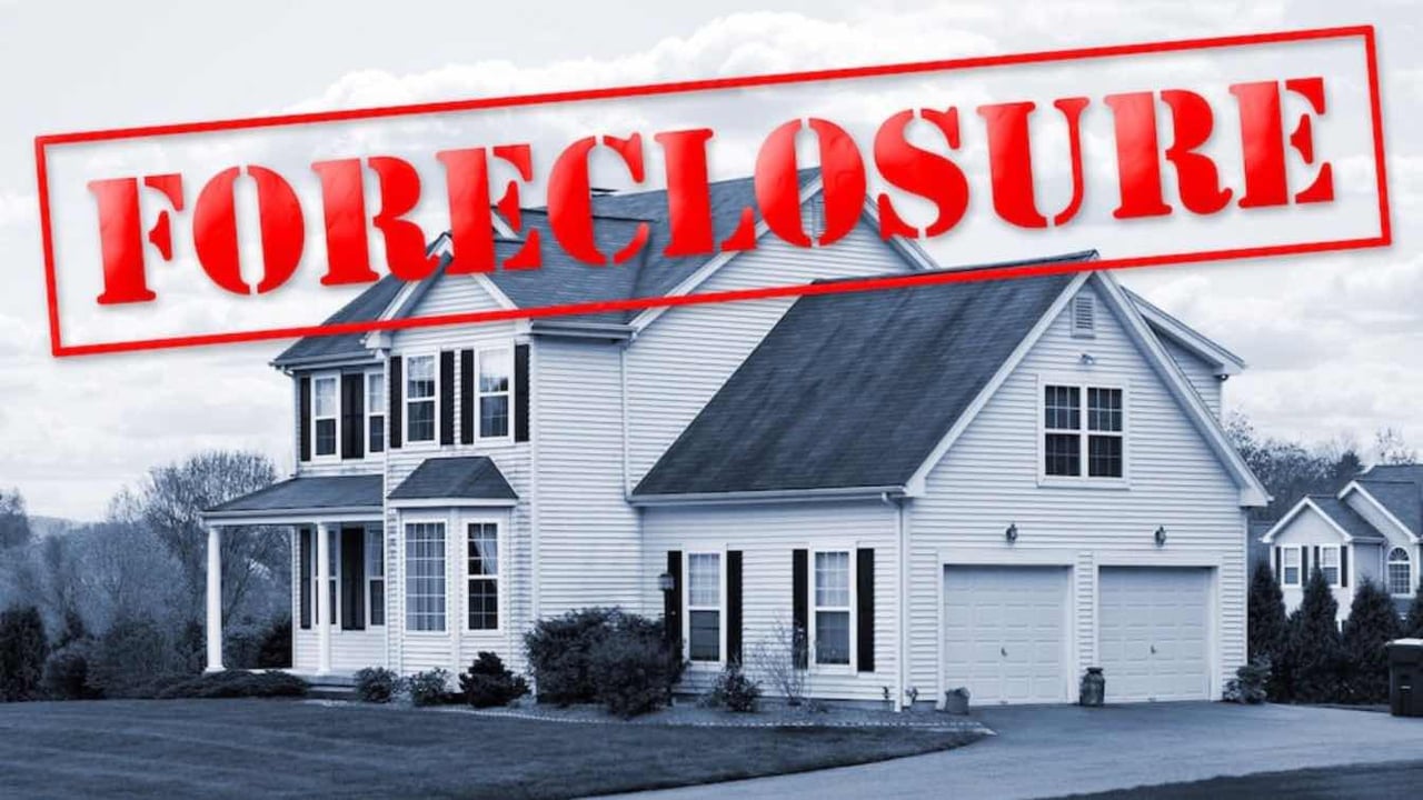 The pros and cons of buying a foreclosed home