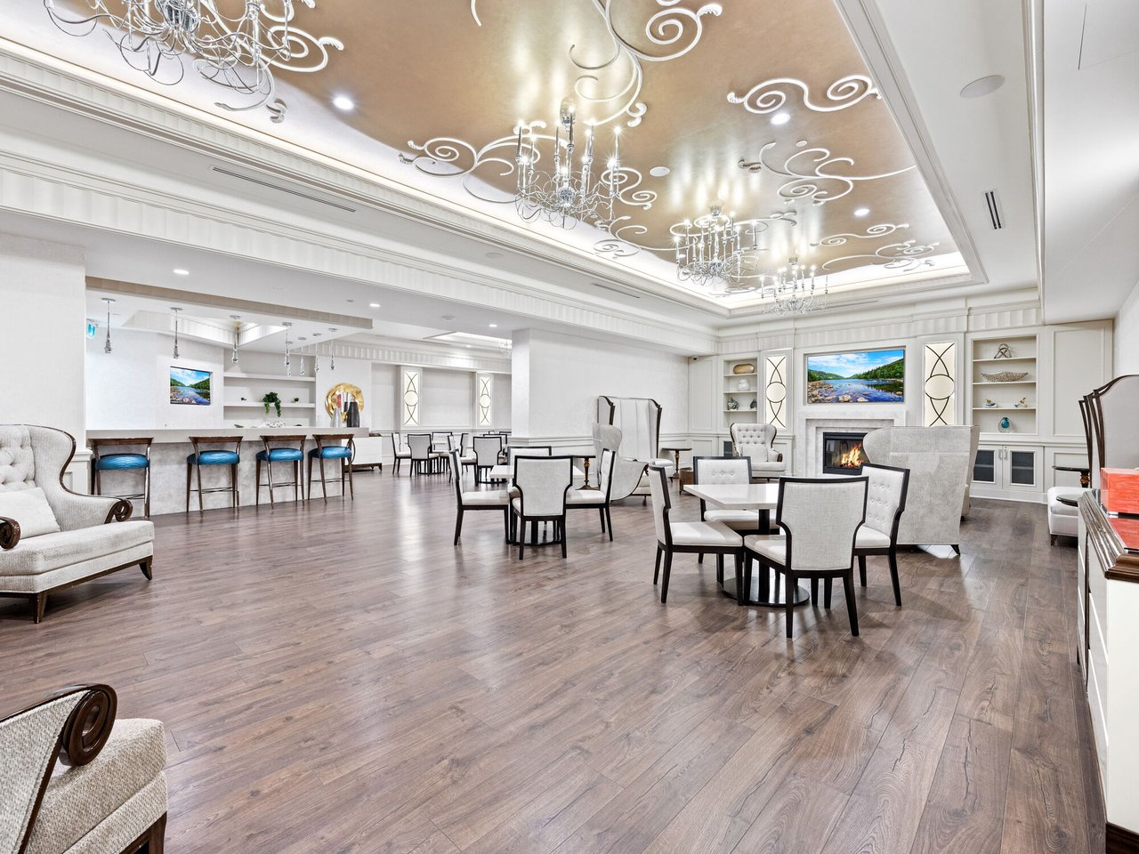 9075 Jane Street Unit: PH08