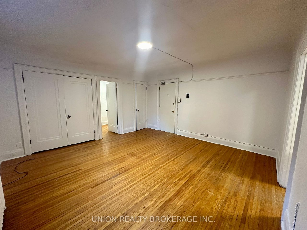 2393 Queen St E, Ste 10