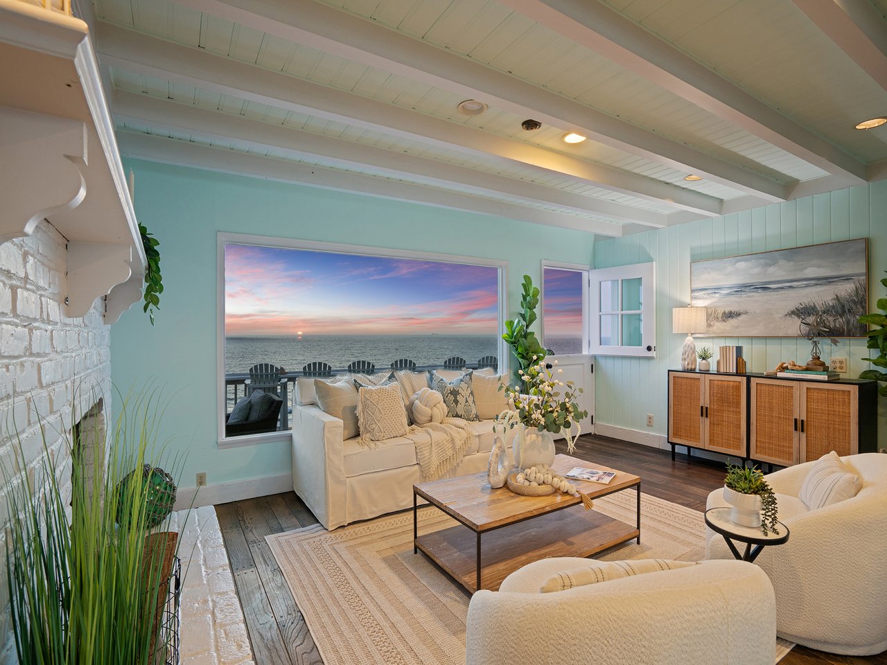 809 Esplanade
