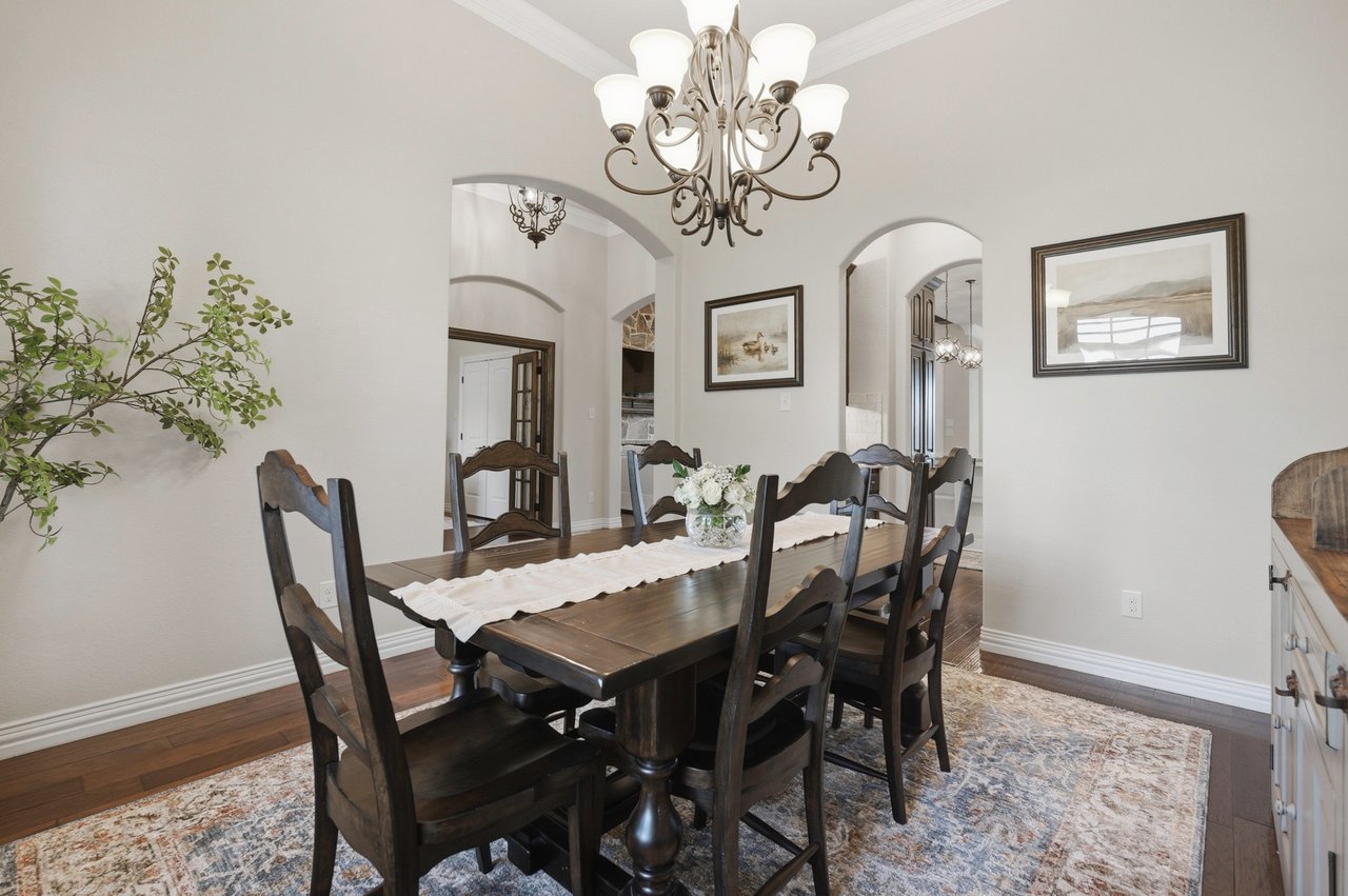 Gated Community Minutes from Eagle Mountain Lake!