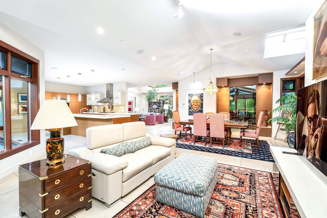 389 MOYNE DR