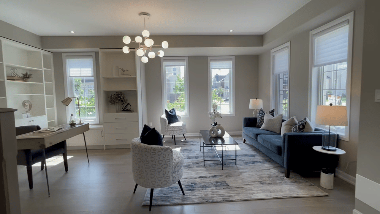 3317 Vardon Way. Oakville