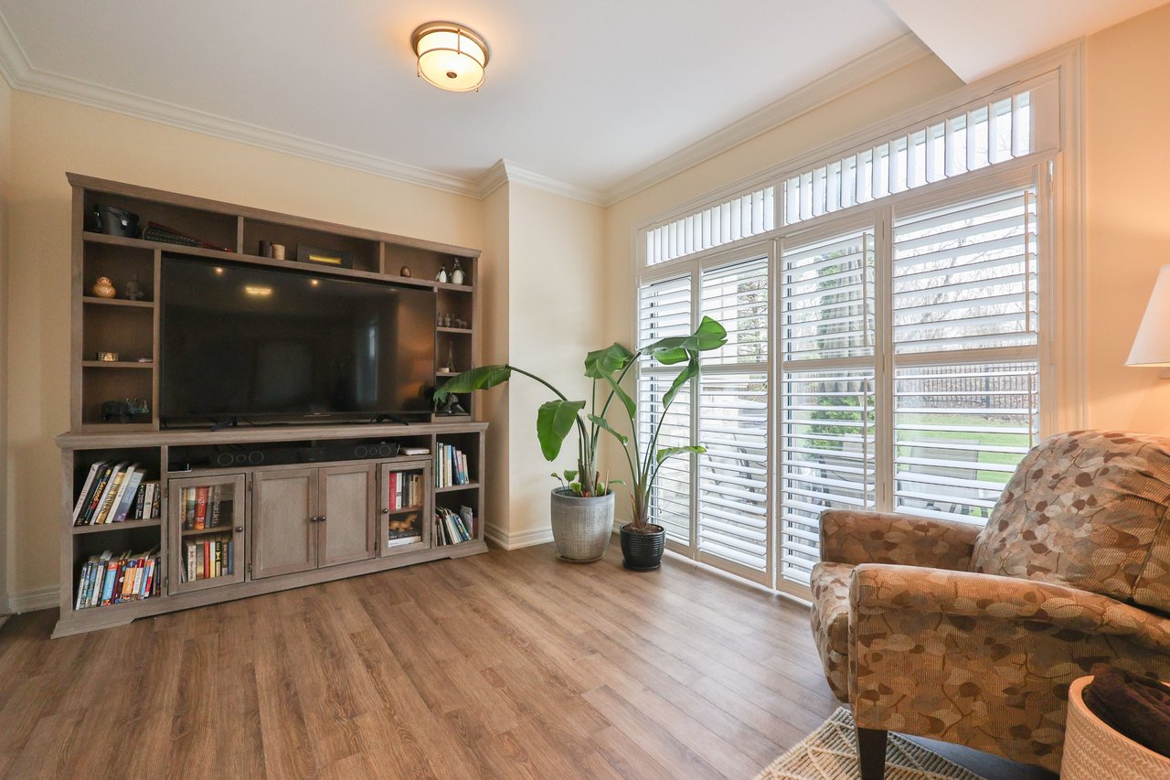 34-2400 Neyagawa Boulevard, Oakville