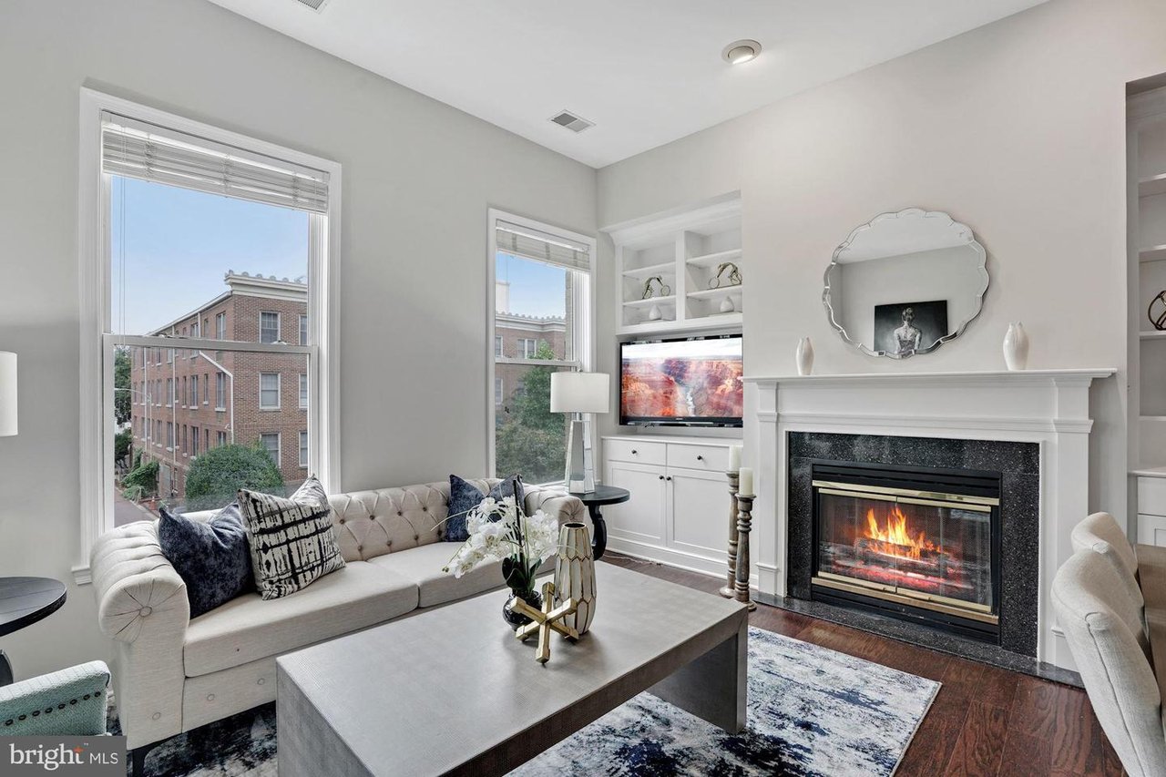 2407 20Th St NW Unit #1096, Washington, DC 20009
