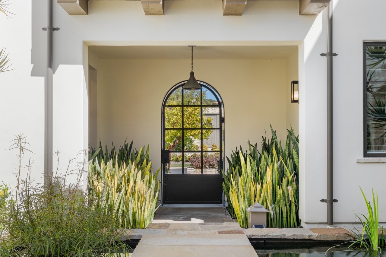 Coastal Luxury in Crystal Cove