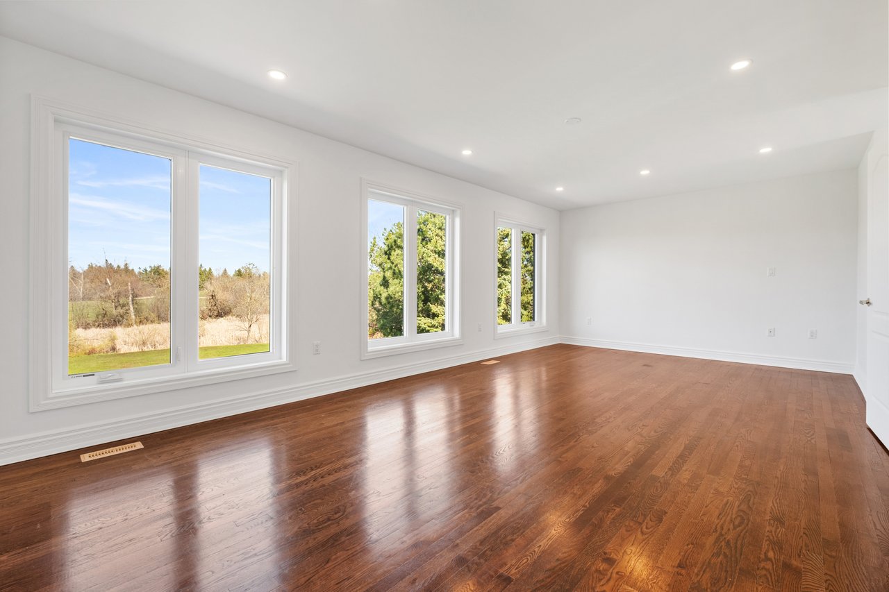19 Logan Crt 