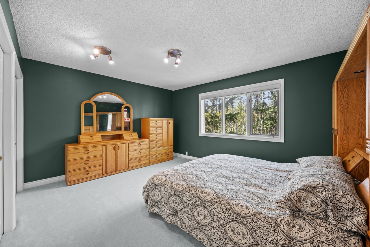 7 Biggar Heights Bay