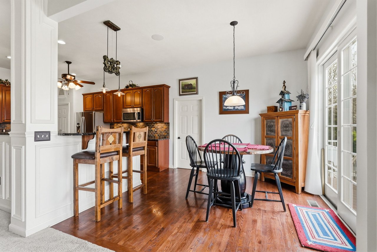 EXCLUSIVE LISTING  -  1234 Newbury Highland