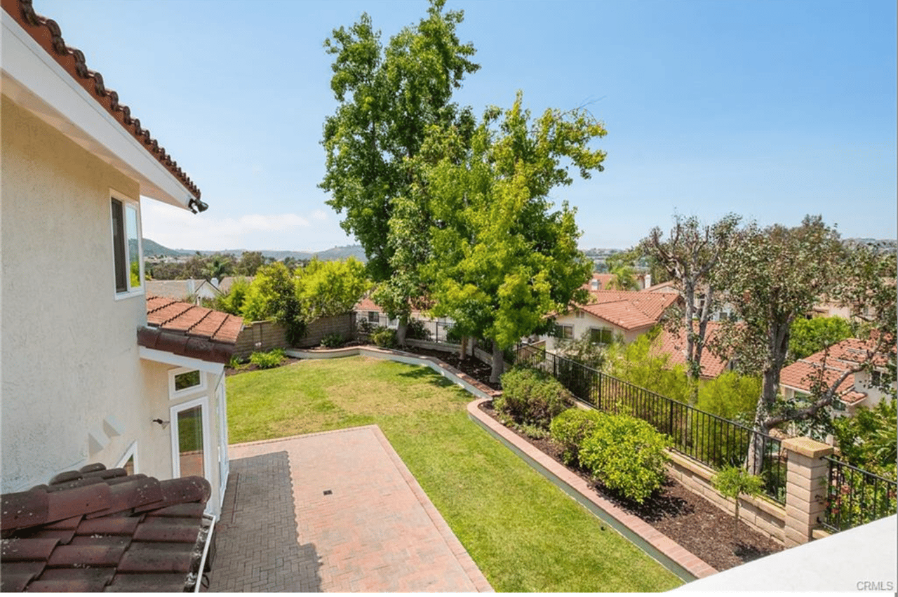 23921 Catbird Court