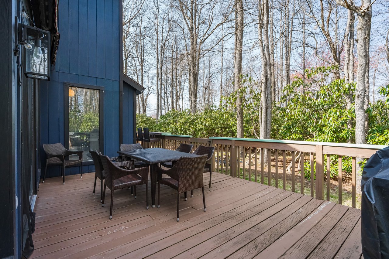 112 Crazy Horse Court