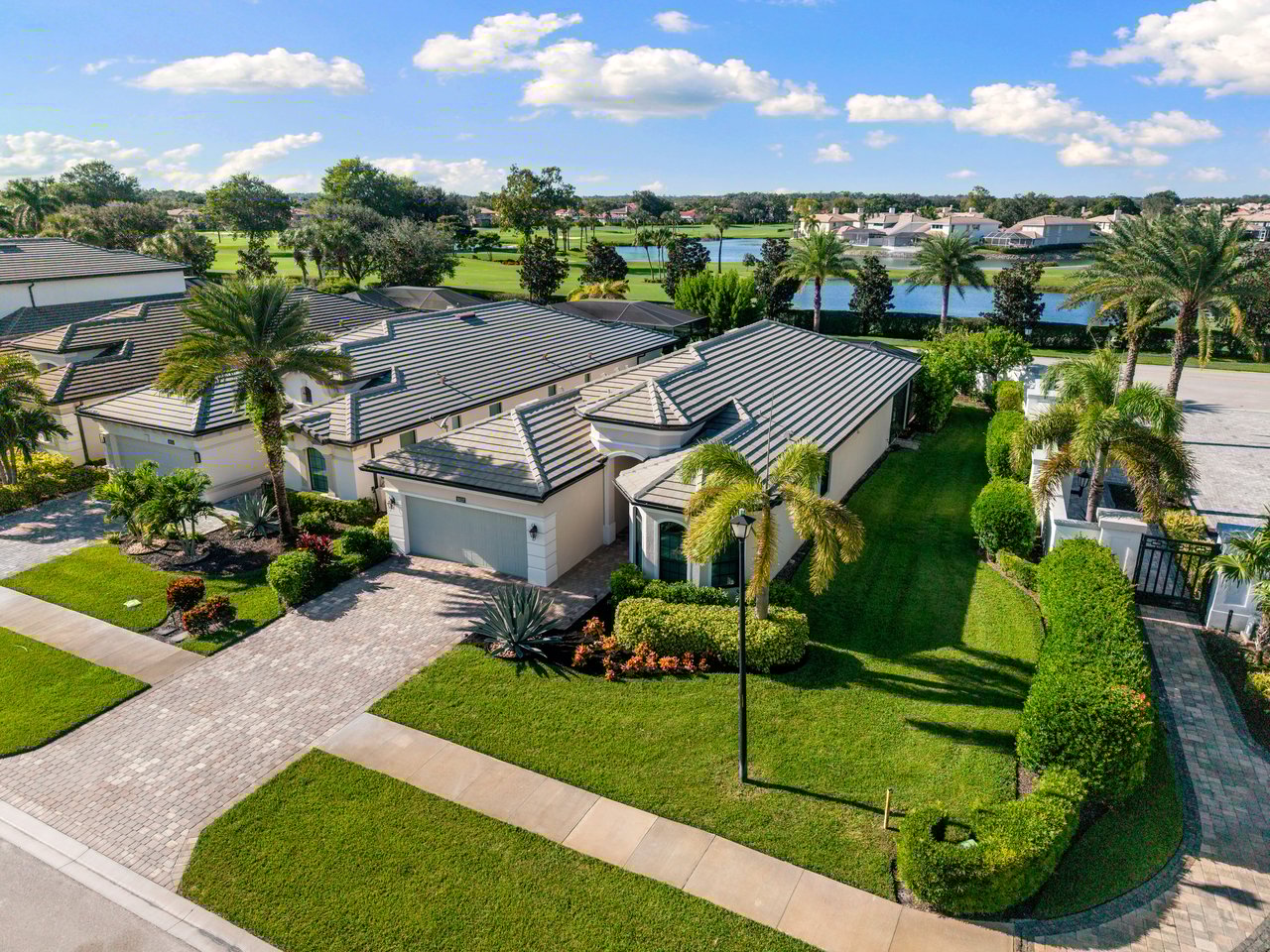 10137 Florence CIR, NAPLES