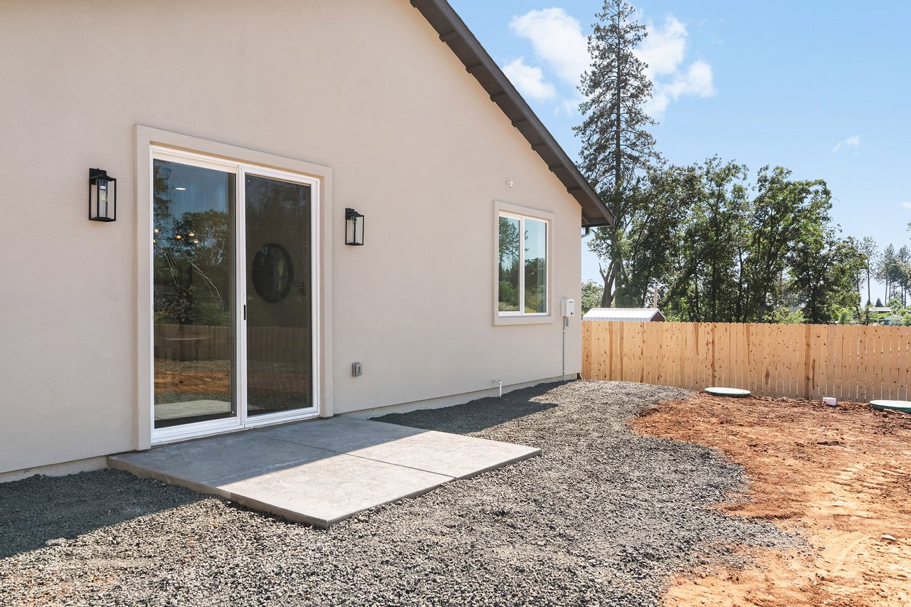 1585 Lilac Way