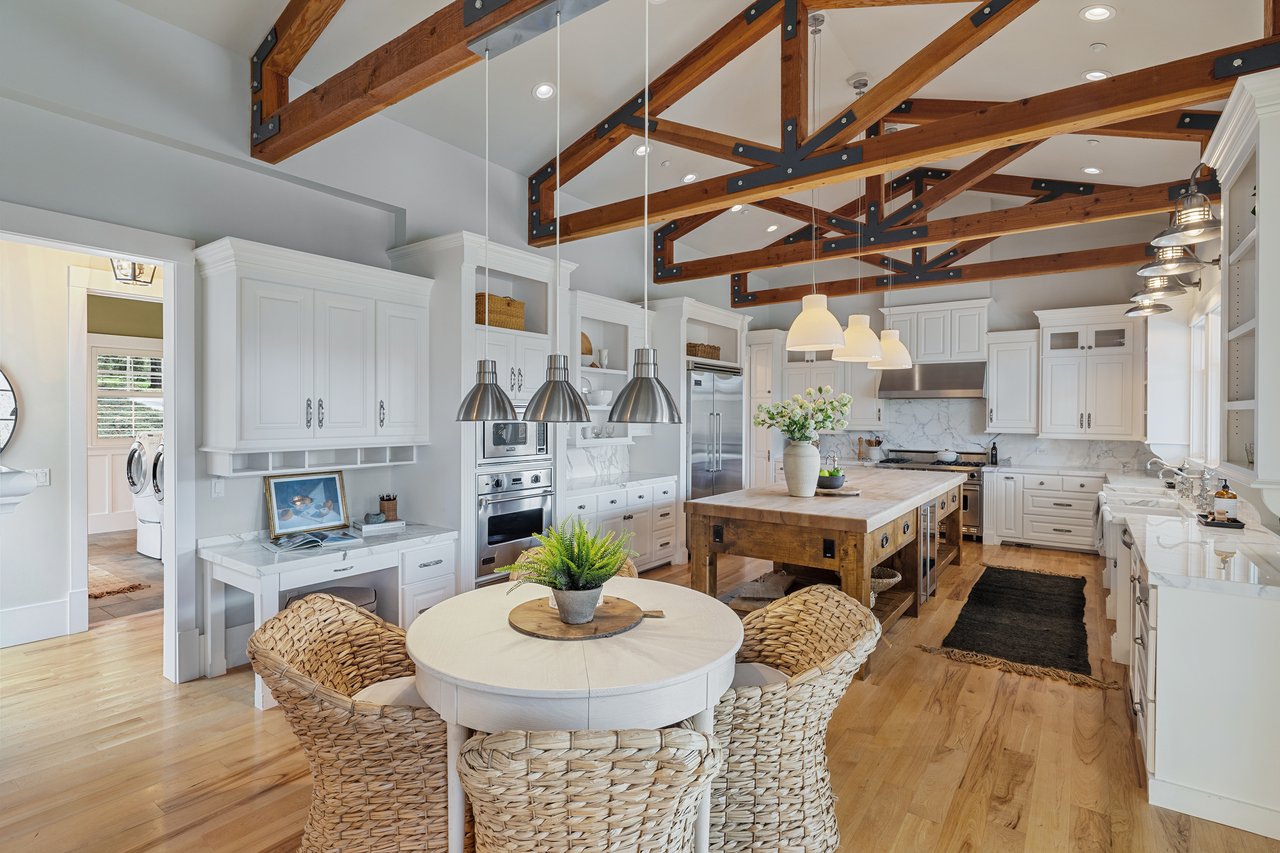 1239 Sobre Vista Drive