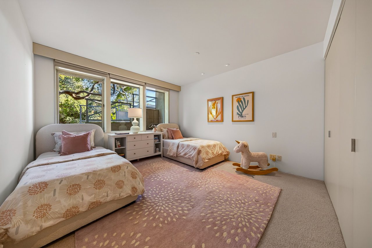 Dramatic Contemporary Architecture and Golden Gate Bridge Views