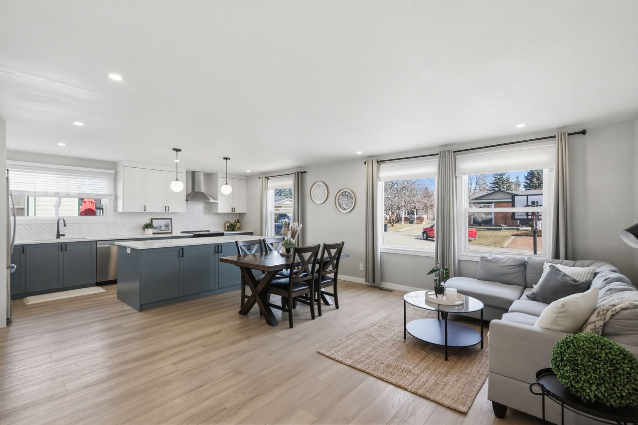 559 Deerpath Court SE