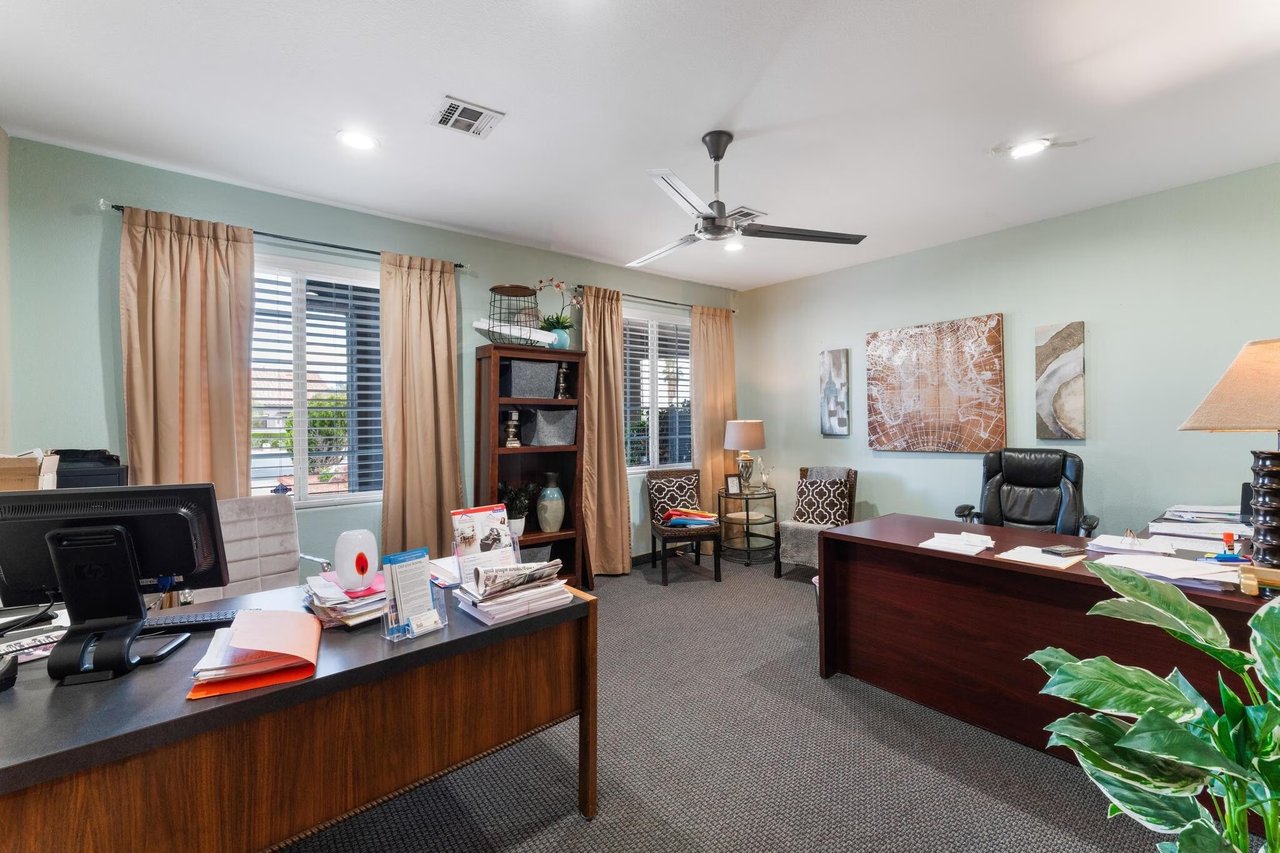 2545-2595 S Torrey Pines