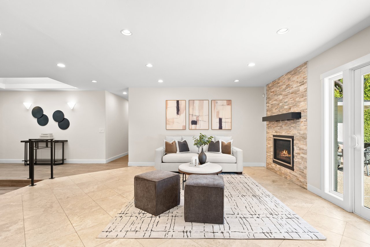 247 Marchmont Dr