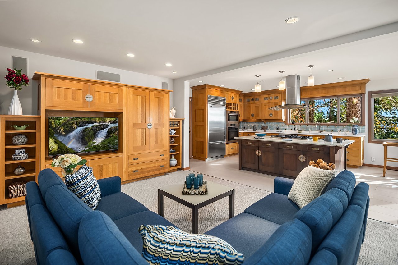 10245 Marine View Drive SW