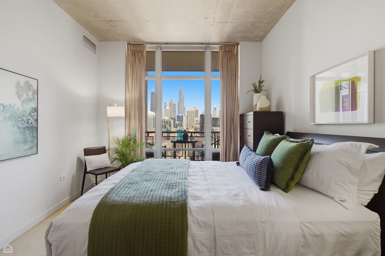 702 N Larabee Street unit 1206 