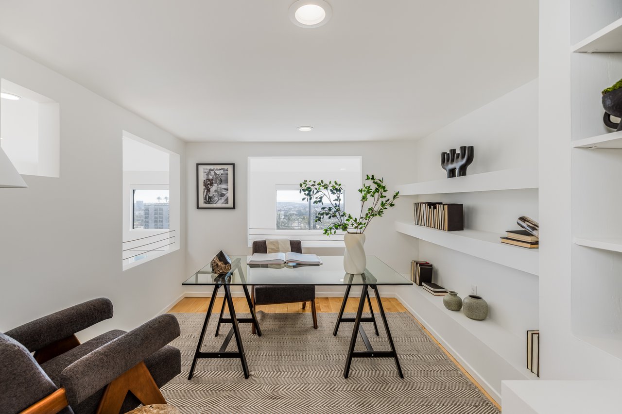 1133 N Clark St Unit: 303