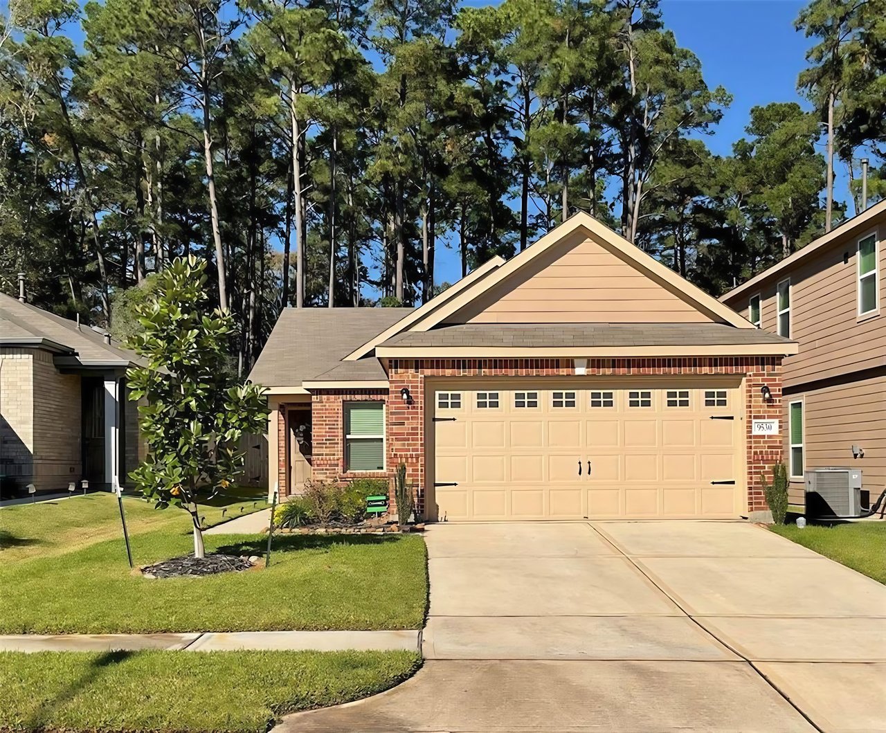 Creekside Court