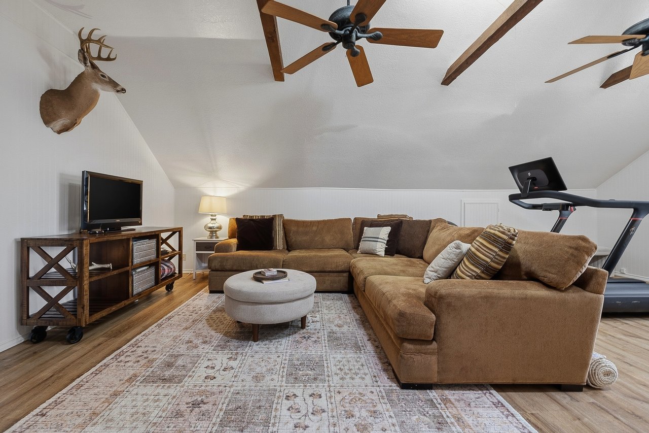 Acreage, Updated, All Near All Saints Episcopal School