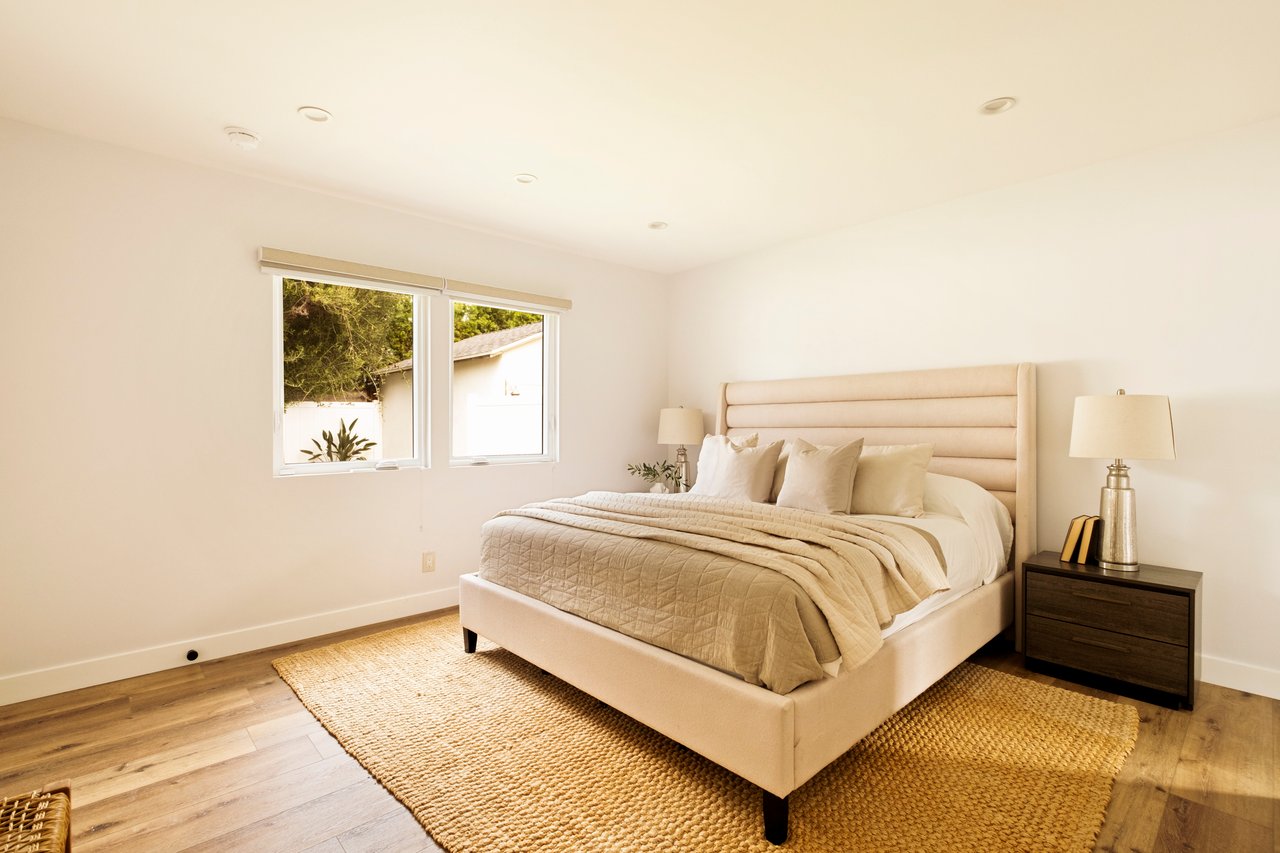 1031 Lake St, Venice 