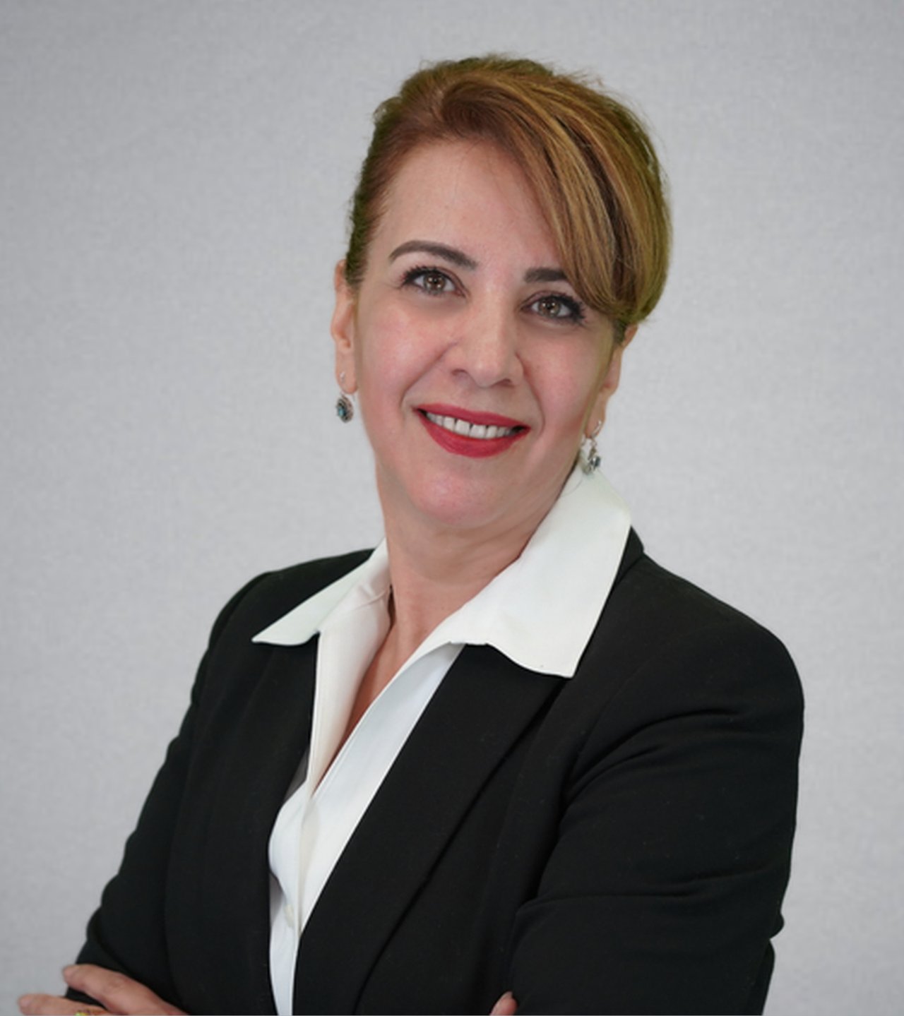 Madison Khavar	Encinitas, CA Real Estate Agent Headshot