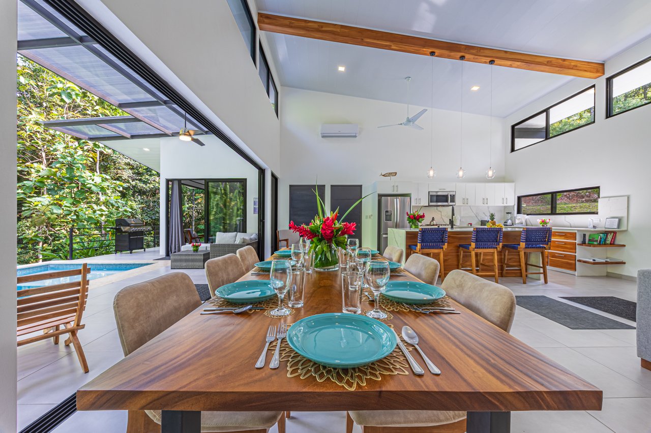 Casa Ballena Pearl with Extra building site!