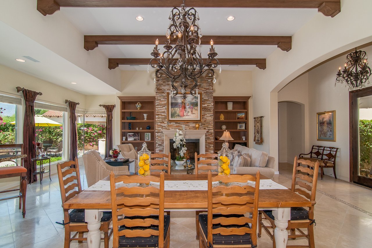 Mission Hills CC: Views + Lifestyle + Golf