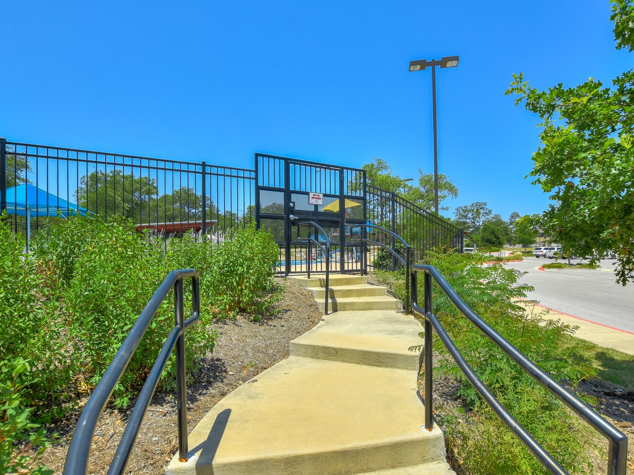 6433 Tasajillo Trail