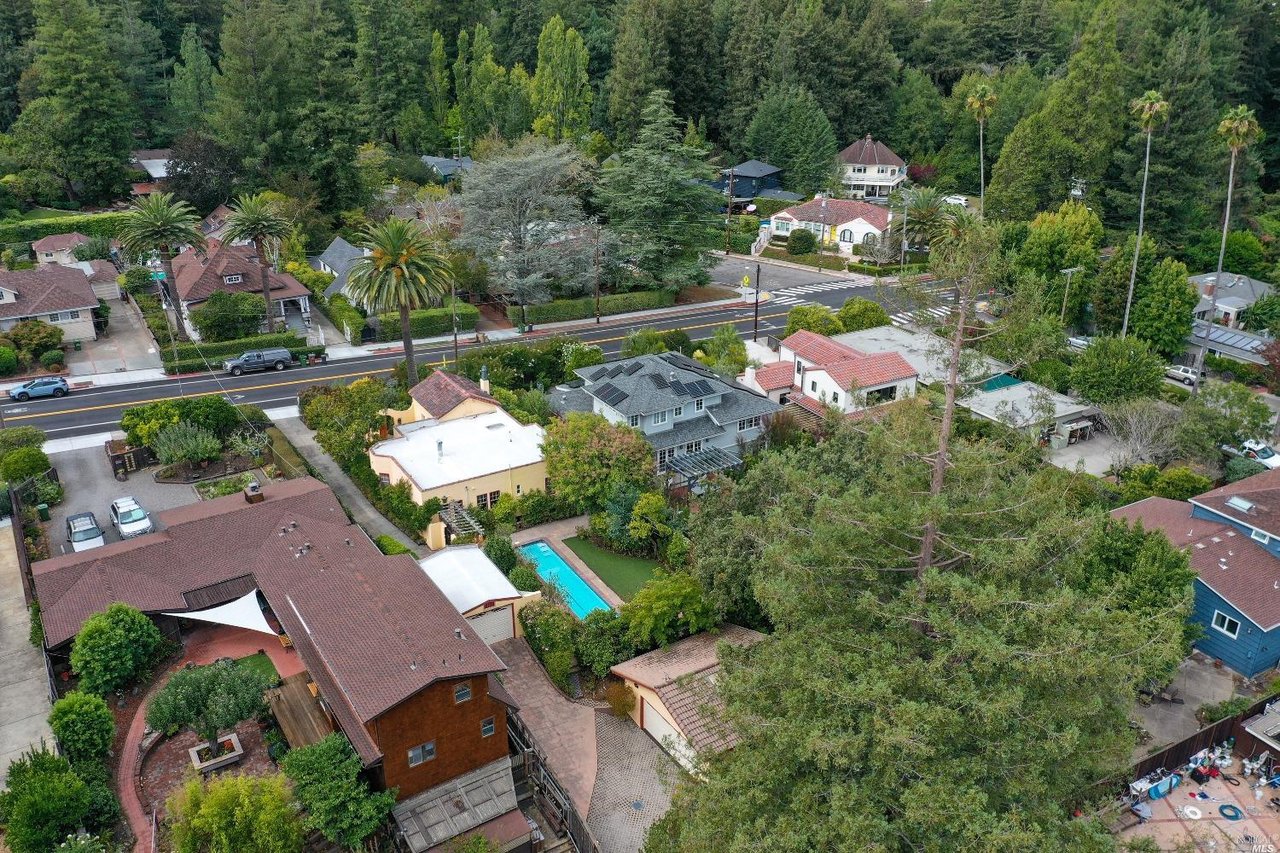 144 Magnolia Ave