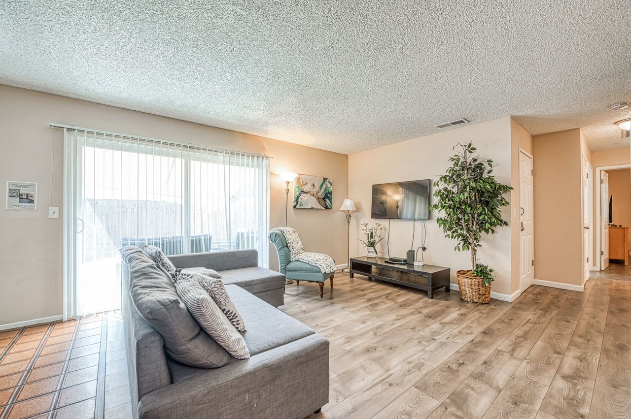 2247 W Dakota Avenue #116, Fresno