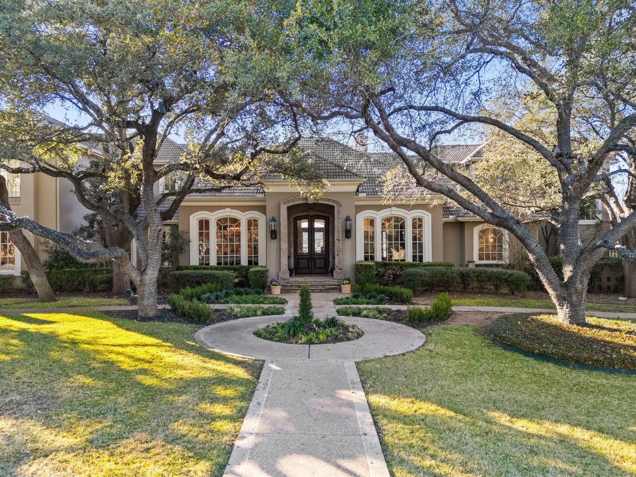 3800 Hunterwood Point