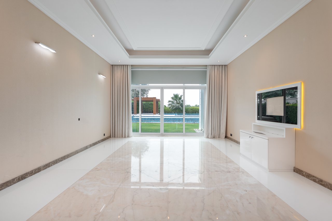 Emirates Hills Villa 