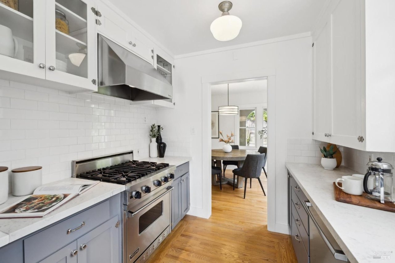 27 Rutherford Ave
