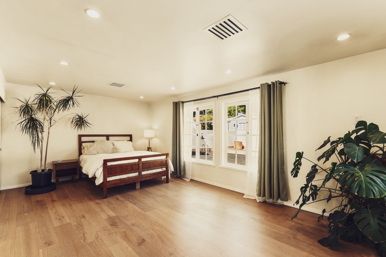 2533 La Condesa Dr, Brentwood