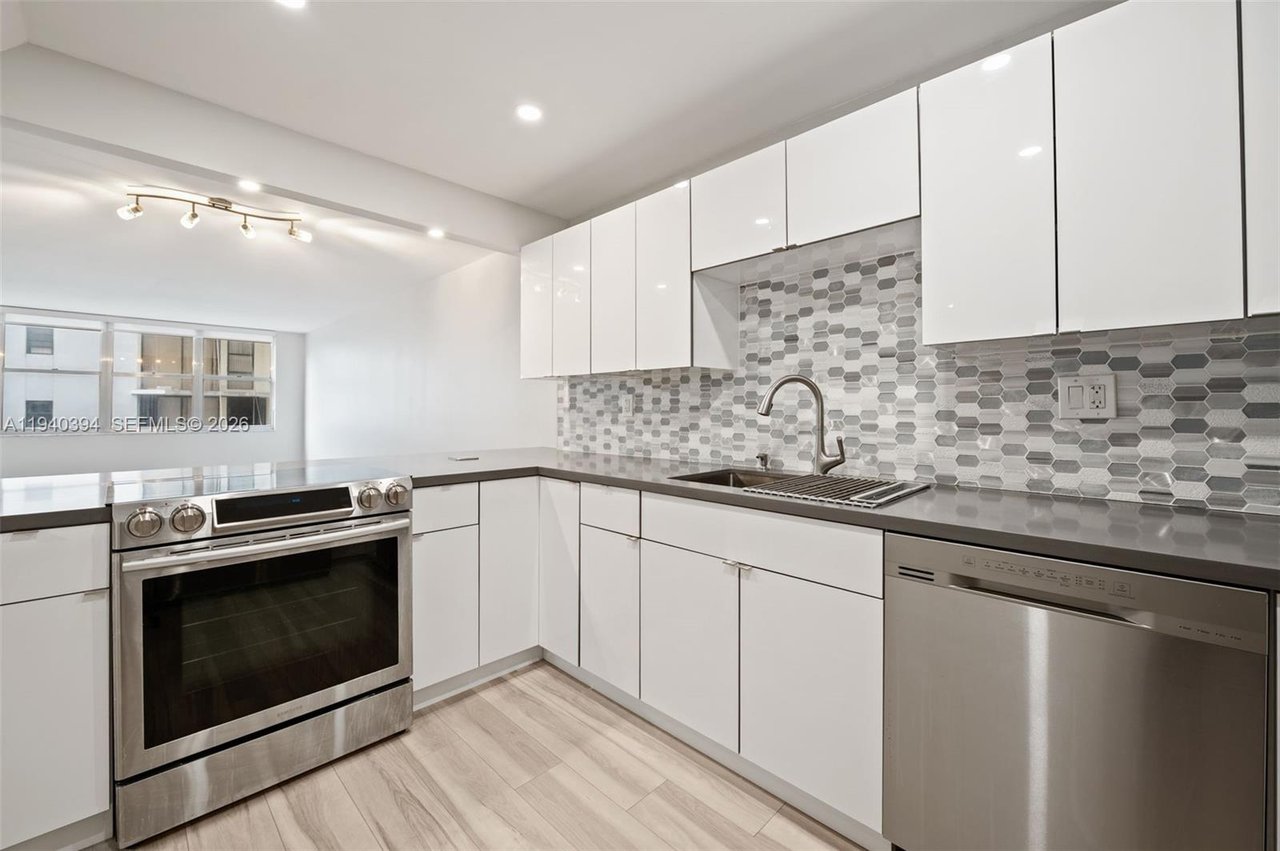 Maison Grande Condo, Unit 509
